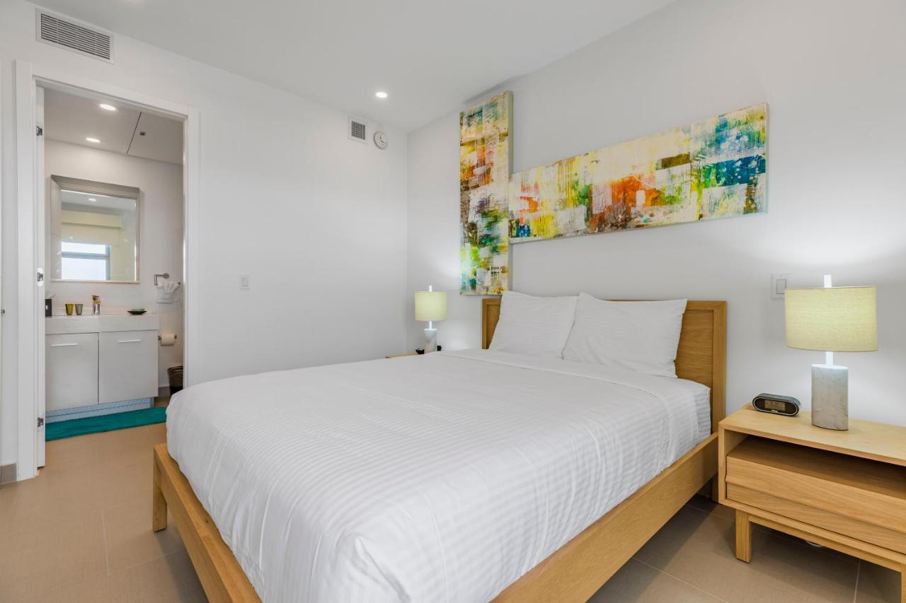פאלם ביץ' Azure Beach Residences מראה חיצוני תמונה