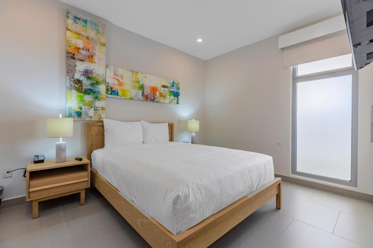 פאלם ביץ' Azure Beach Residences מראה חיצוני תמונה