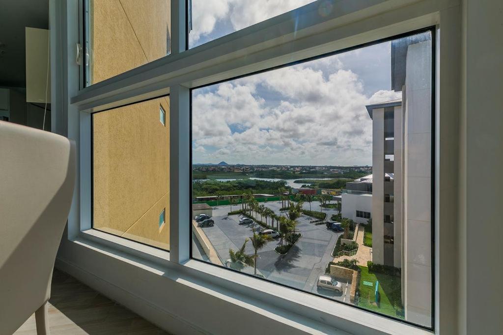 פאלם ביץ' Azure Beach Residences מראה חיצוני תמונה