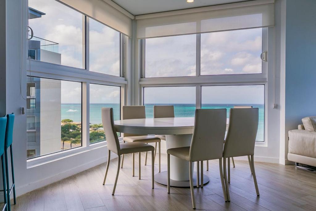 פאלם ביץ' Azure Beach Residences מראה חיצוני תמונה