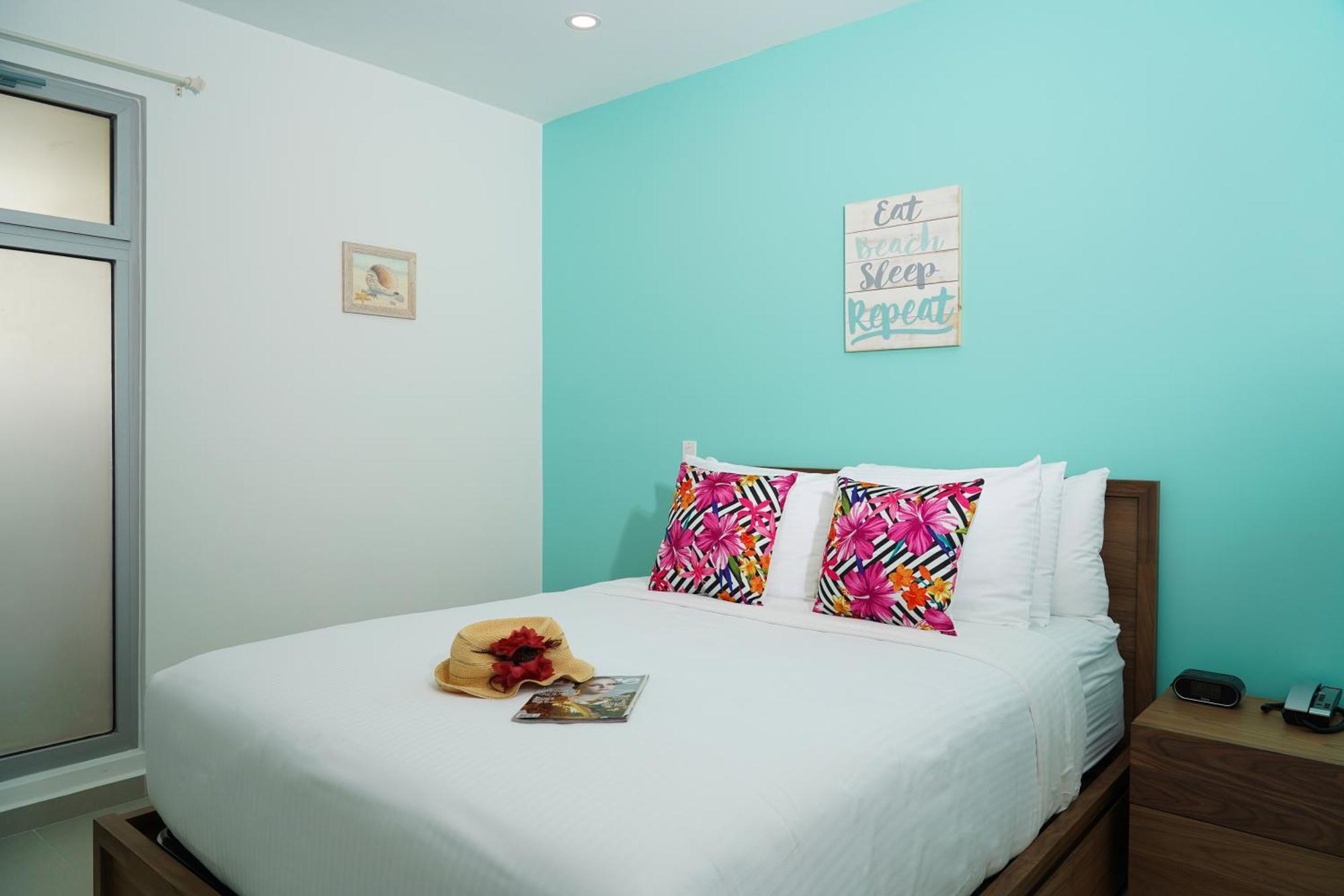 פאלם ביץ' Azure Beach Residences מראה חיצוני תמונה