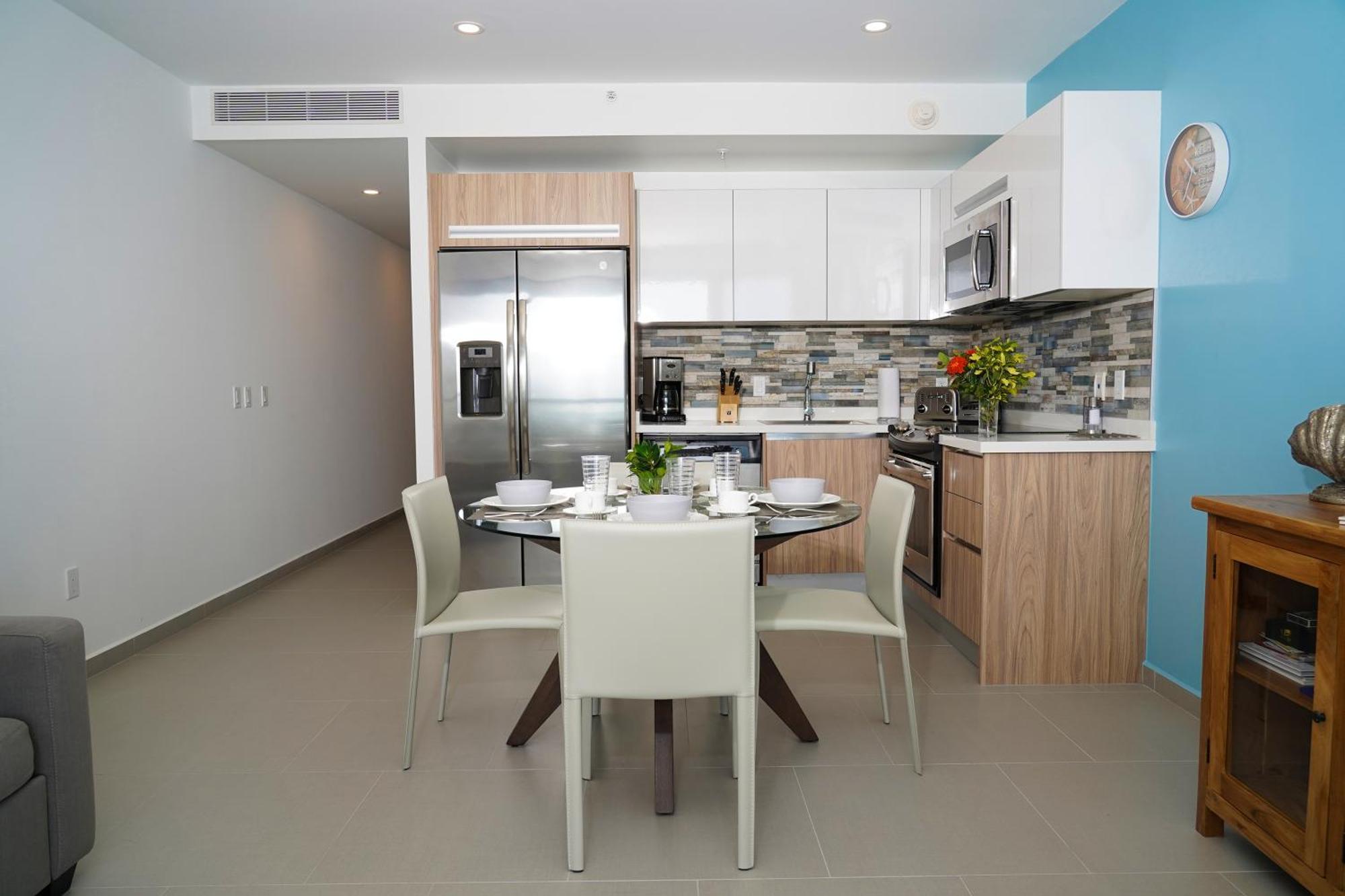 פאלם ביץ' Azure Beach Residences מראה חיצוני תמונה