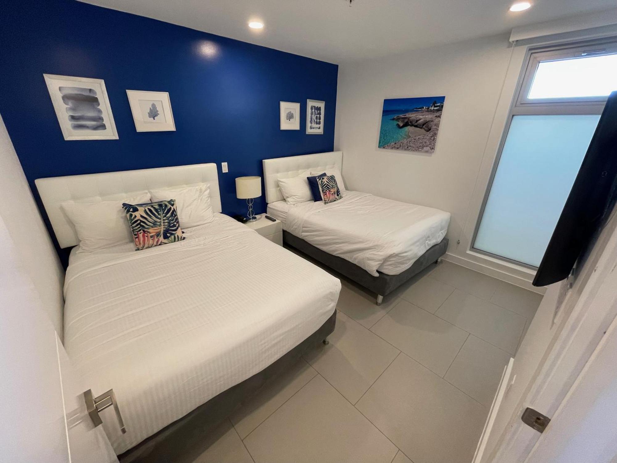 פאלם ביץ' Azure Beach Residences מראה חיצוני תמונה